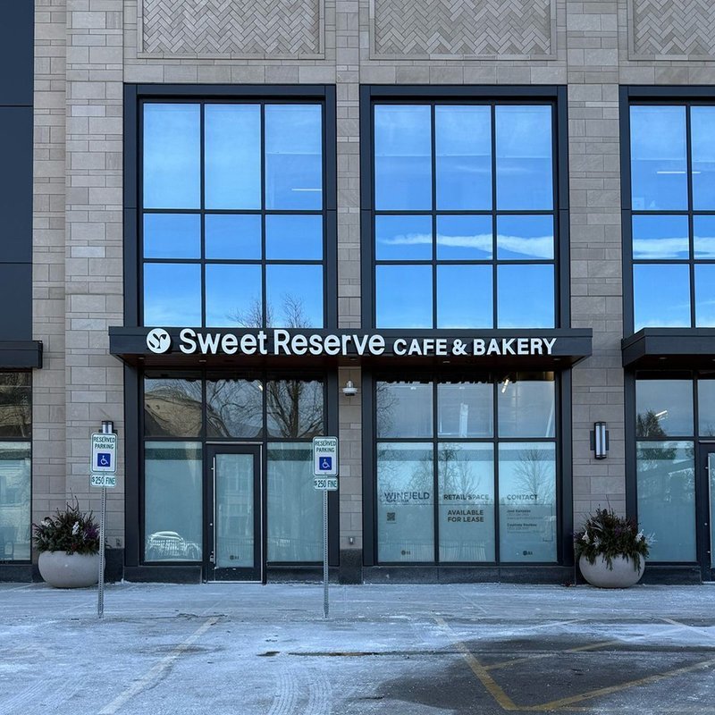 Sweet Reserve — Channel Letters Wide Shot — Magic Sign Design Chicago